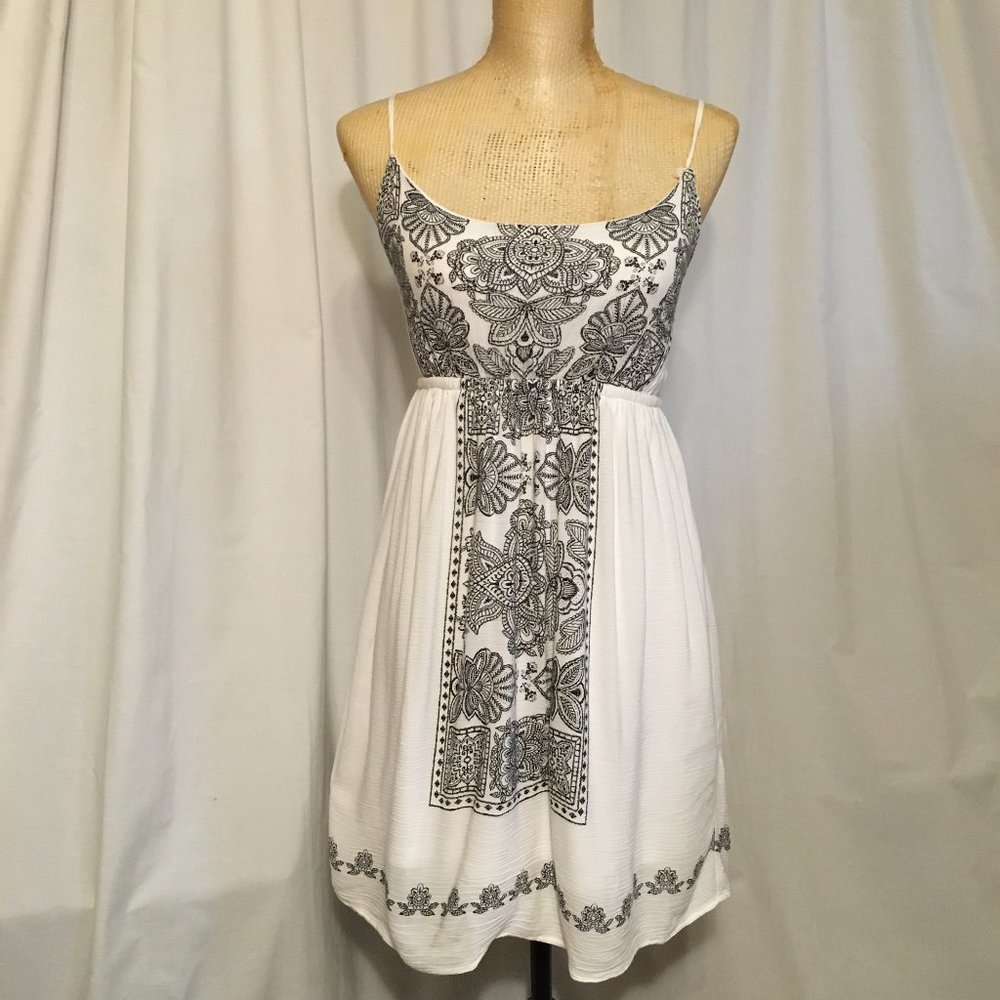 ONE CLOTHING Gauzy Dress, White w/Black Floral SM